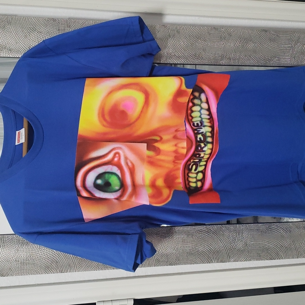 Mens Supreme tshirt